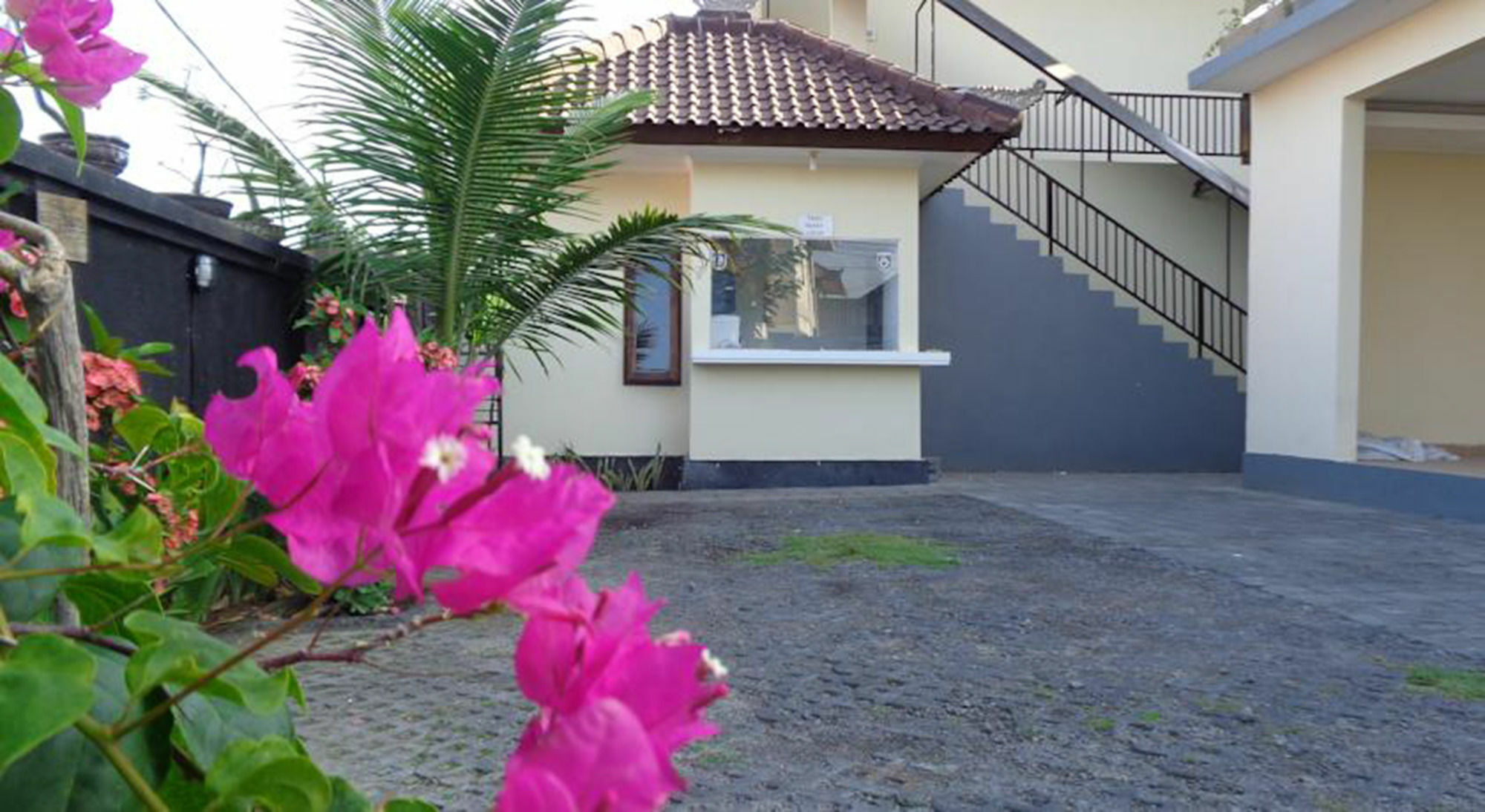 Bakung Sunset Hotel كوتا المظهر الخارجي الصورة